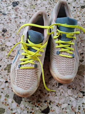 Αθλητικά παπούτσια Asics σαν καινούργια, No. 40,5, άσπρα