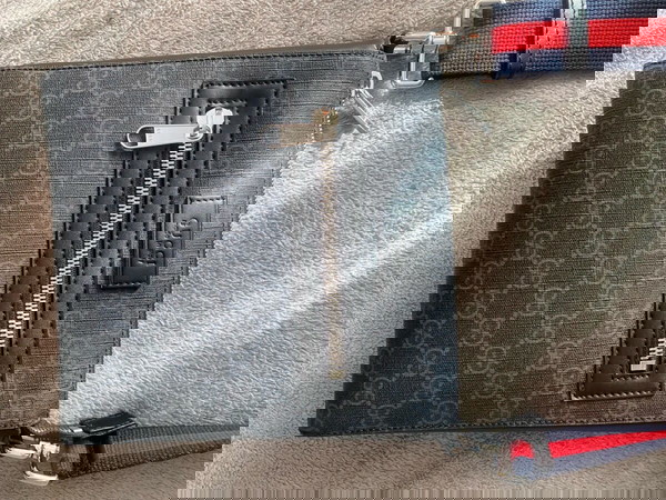 Gucci Messenger Bag with receipt