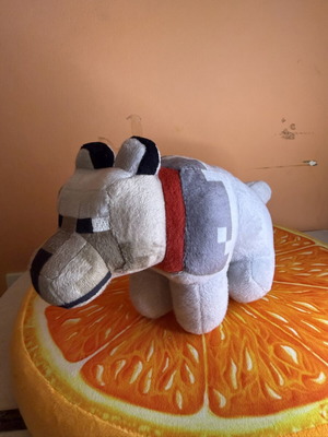 Minecraft wolf plush like new