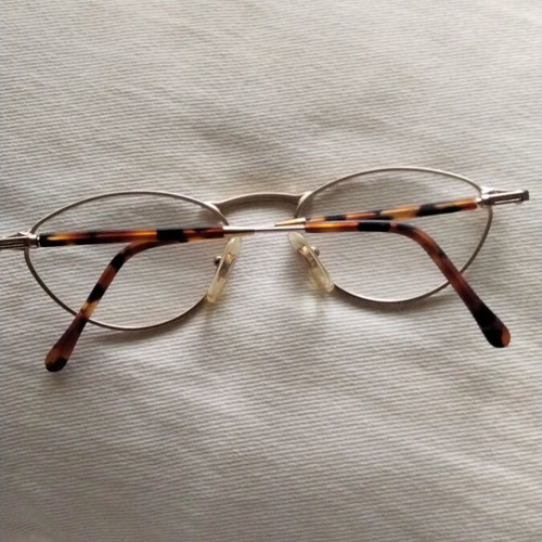 Vintage oval metal eyeglasses like new, gold and brown tortoiseshell