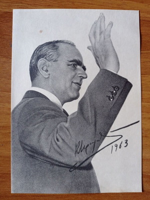 Collectible photo autographed by Konstantinos Karamanlis 1963 like new