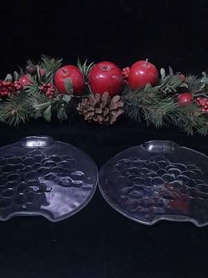 Kosta Boda Grape cheese plates pair like new, Sweden 80s