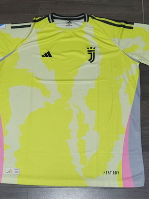 Juventus athletic jersey XXL official replica