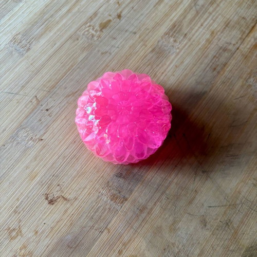 To Anthismeno Triantafyllo Handmade Glycerin Soap with Natural Loofah new
