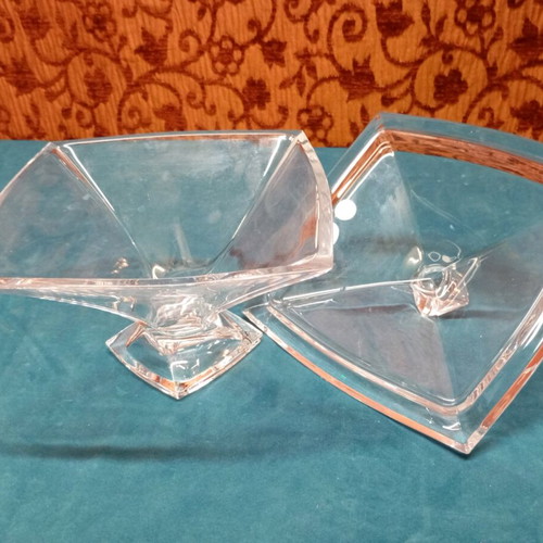 Quadro Bohemian crystal fondue pot like new, dimensions 17x17x17 cm