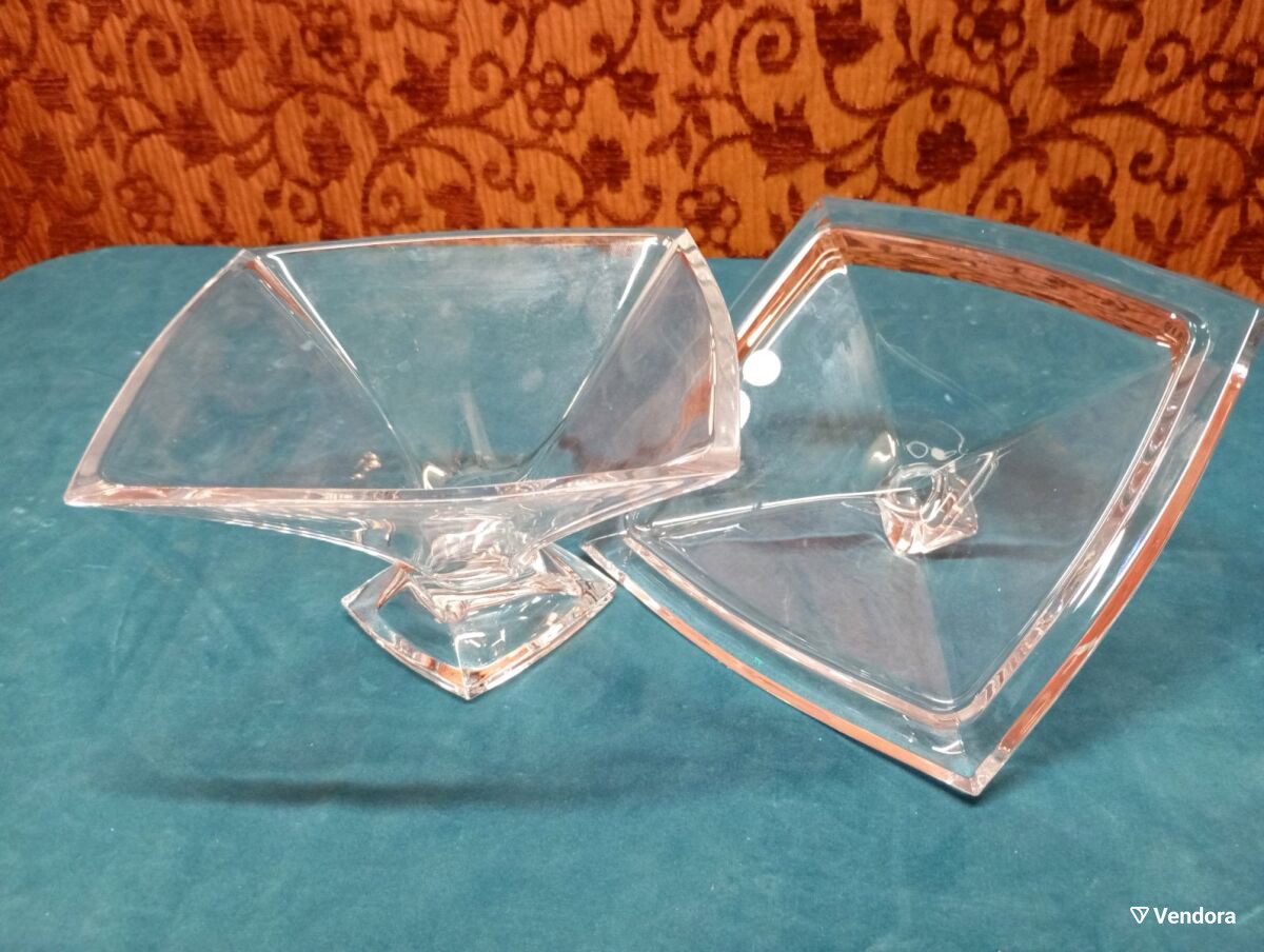 Μόνο 14,9€ / Φοντανιέρα Κρυστάλλινη Βοημίας Quadro € 14,90