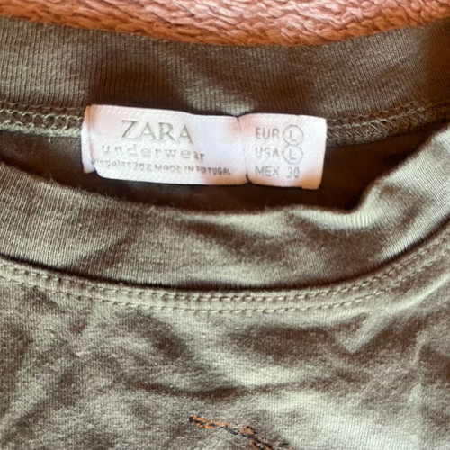 Zara T-shirt, green and grey, size L