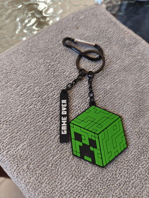 Minecraft μπρελόκ καινούργιο, μαύρο και πράσινο