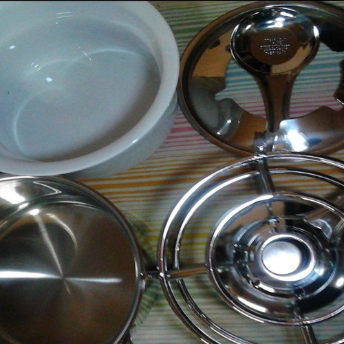 Fondue stainless steel and porcelain like new, unused with box