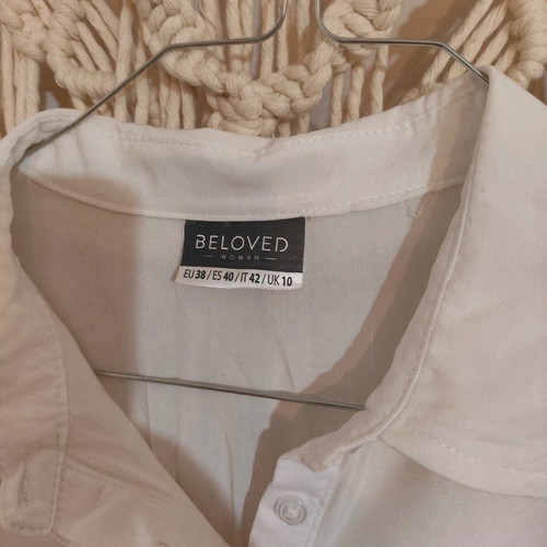 White blouse with waist ties like new, size M