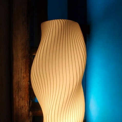 Wavy table lamp new with organic 3D printed design