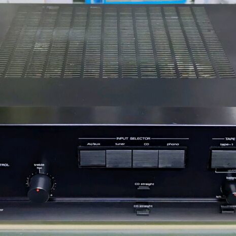 Luxman LV-90 amplifier used