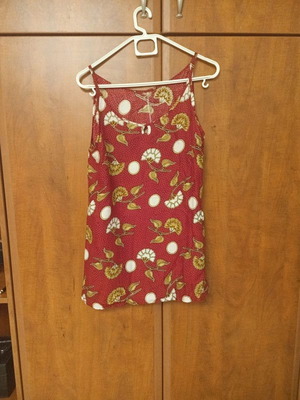 Summer top size L red