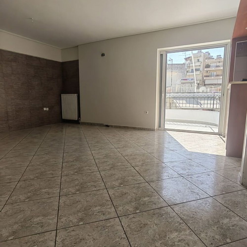 Apartment 70 sqm 5th floor in Keratsini with 2 bedrooms and balconies