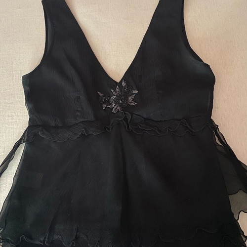 Lussile sleeveless black top like new, size M