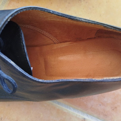 Women's leather shoes black pumps like new, size 40