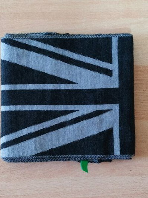 United Colors of Benetton scarf with England flag design, grey and black