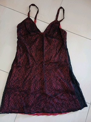 Josie Natori nightdress new, size M, black and red