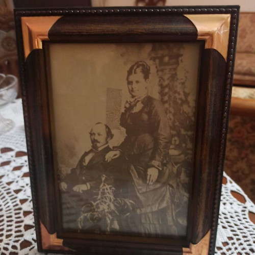 Wall photo frame like new, dimensions 26.5x20 cm