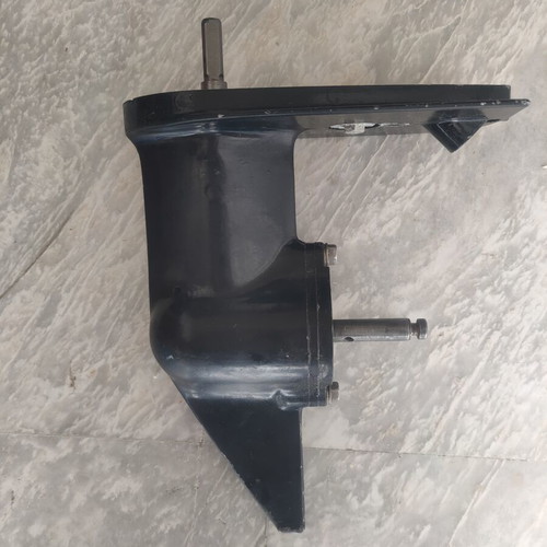 Suzuki outboard lower unit like new, suitable for canoe conversion