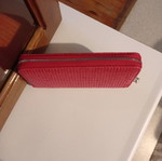 Clutch wallet like new with pineapple embroidery and woven straw pink-fuchsia