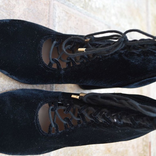 Zara velvet feel boots used, victorian goth style, size 37
