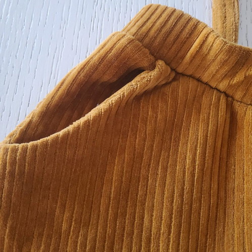 Zara brown corduroy skirt with straps for 10 years like new