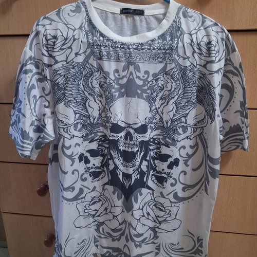Romwe men's T-shirt with Skull & Griffin graphic print size S like new