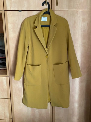 Bershka autumn coat XS new