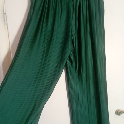 Zara pleated pants like new, cypress green, size M