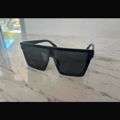 Oversized Square Sunglasses like new, black, unisex, UV 400