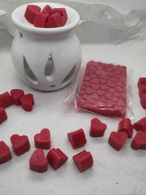 Σετ αρωματιστή με 25 wax melts καρδούλες και σοκολάτα από κερί καινούργιο