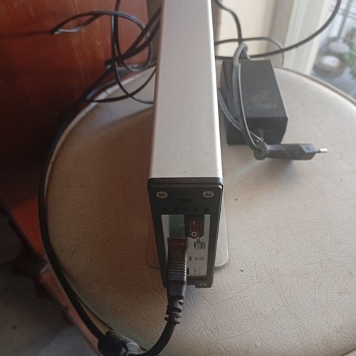 Toshiba Stor.E 3.5 Inch External Hard Drive like new