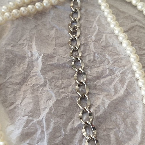 Belt with two rows of white artificial pearls