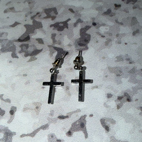Cross earrings stainless steel like new, silver color