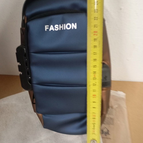 Man's chest bag