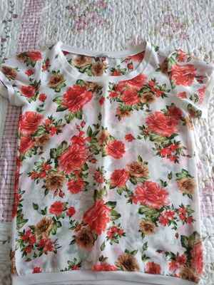 Floral top Terranova like new, transparent, slim fit, size S