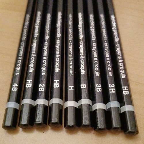 Sketching pencils set of 9, new