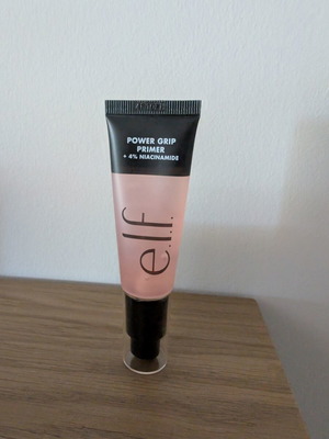 Elf primer like new