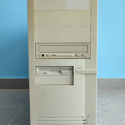 AMD K6-III Retro PC with ASUS P5A motherboard