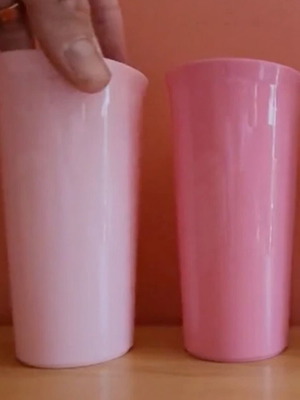 Σετ 2 ψηλά ποτήρια Tupperware με καπάκι, ροζ ανοιχτό και σκούρο