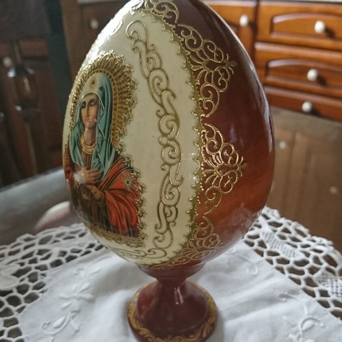 Decorative wooden egg collectible, like new