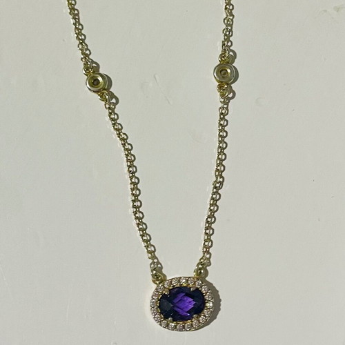 Set of three silver necklaces used