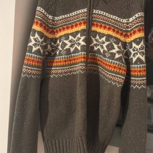 Knitted cardigan like new with traditional Nordic pattern, M/L