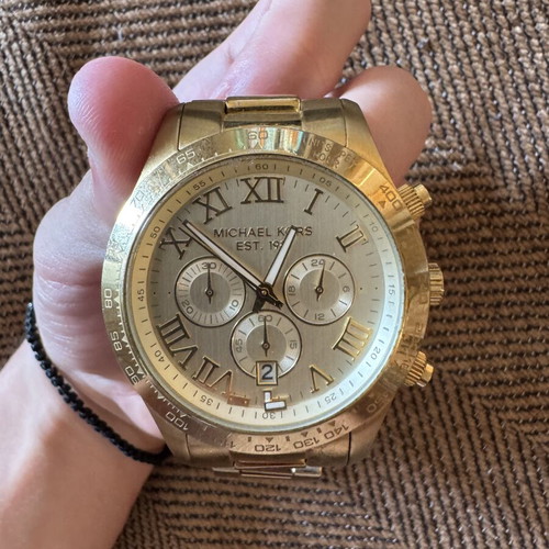 Michael Kors MK8214 wristwatch, gold stainless steel bracelet