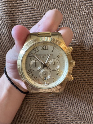 Michael Kors MK8214 wristwatch, gold stainless steel bracelet