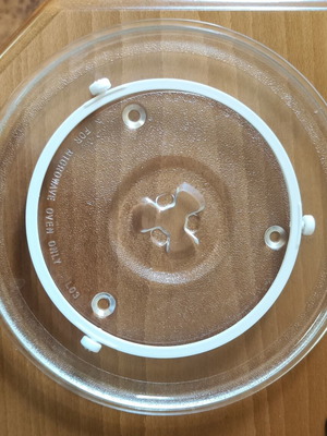 Glass rotating microwave turntable like new, 27 cm with wheels 19 cm