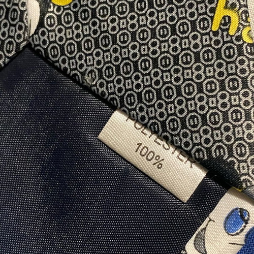 Tie like new with Mickey Mouse design