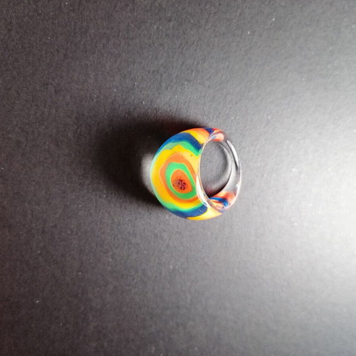 Ring No. 53 like new, multicolored