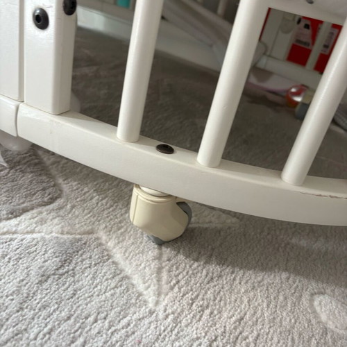 Stokke Sleepi like new, cradle and cot with 2 mattresses and extender